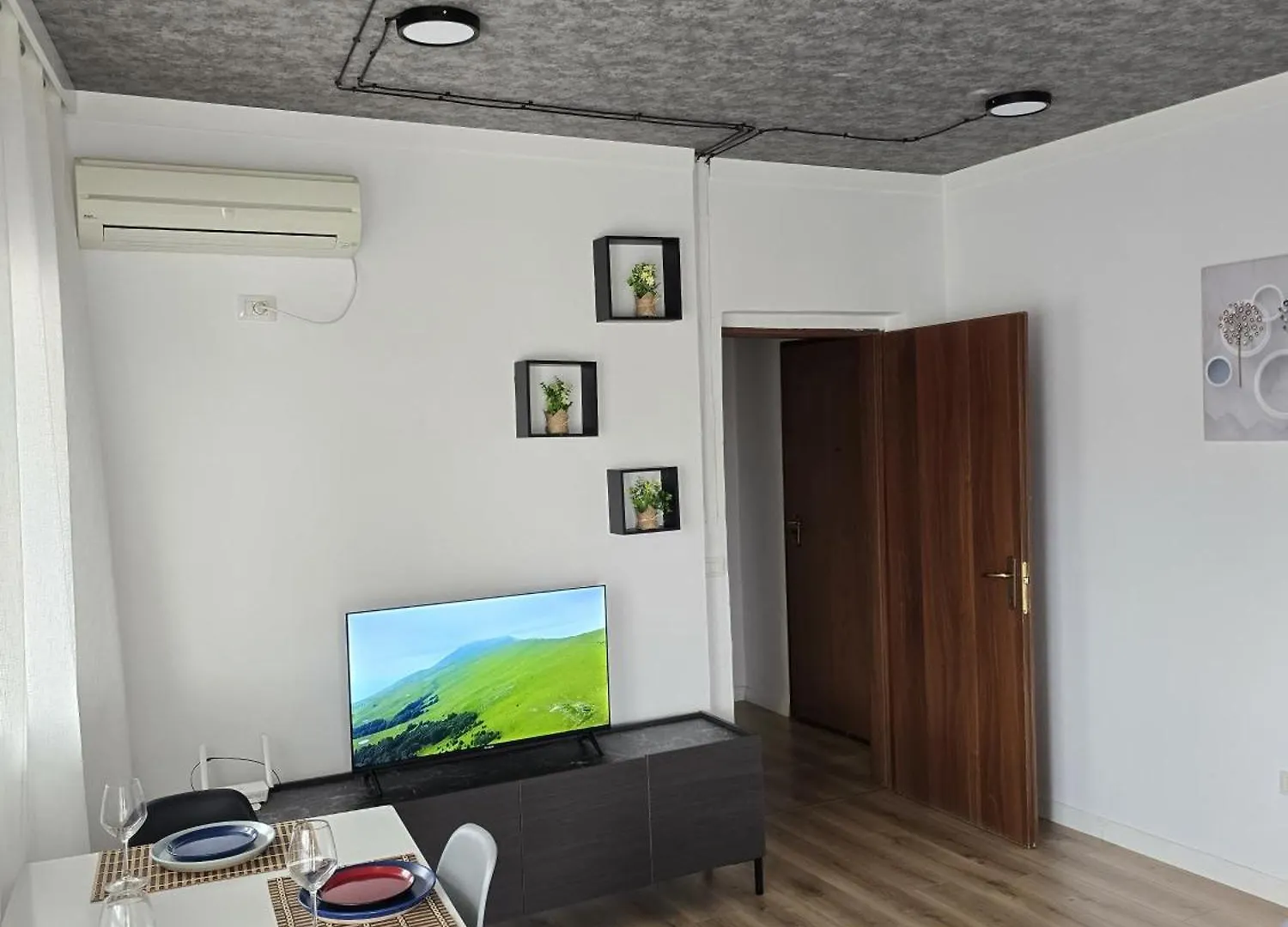 Sun Rays Apartment Tirana