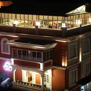 Boutique Restaurant Gloria Тирана